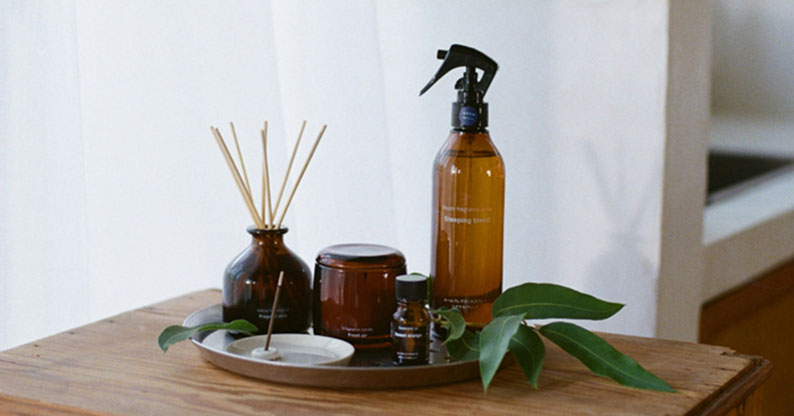 ����ƕ�炷 �A���}�E���[���t���O�����X